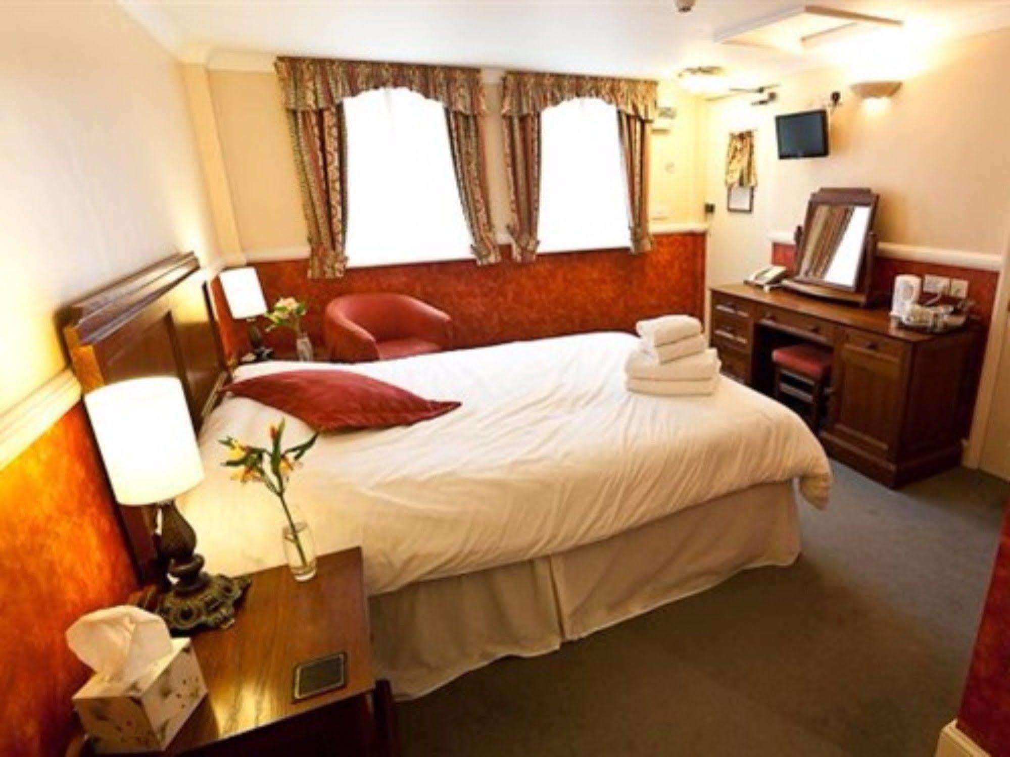 The Three Kings - Inn Bury St. Edmunds 外观 照片